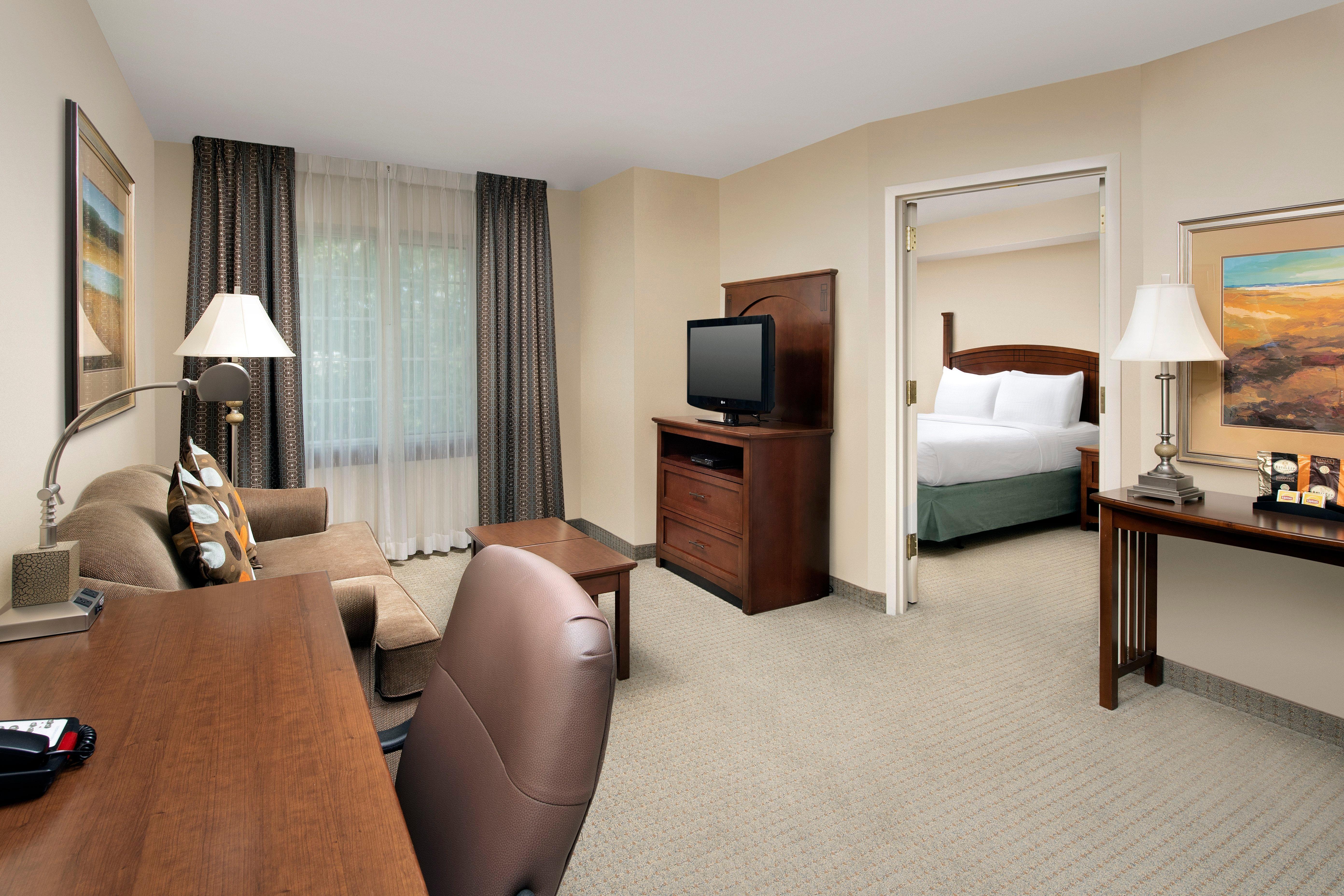 Staybridge Suites North Brunswick, An Ihg Hotel Dış mekan fotoğraf